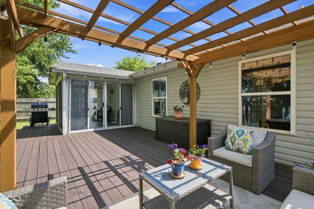 2230 Whitecliff Drive, Indianapolis, IN 46234