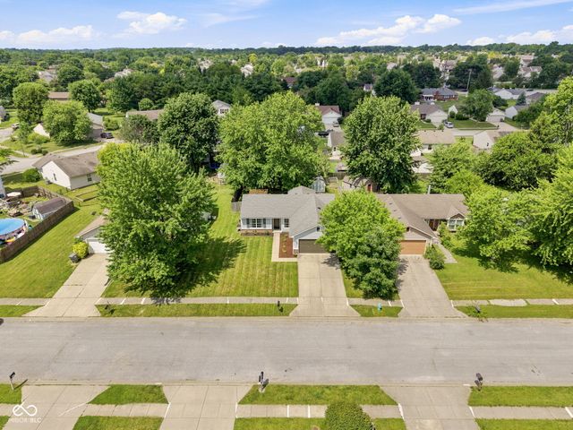 2230 Whitecliff Drive, Indianapolis, IN 46234