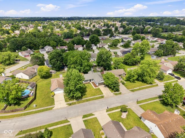 2230 Whitecliff Drive, Indianapolis, IN 46234