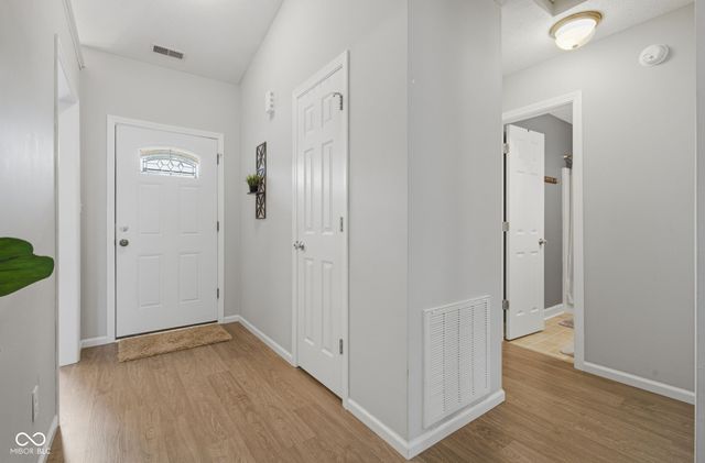 2230 Whitecliff Drive, Indianapolis, IN 46234