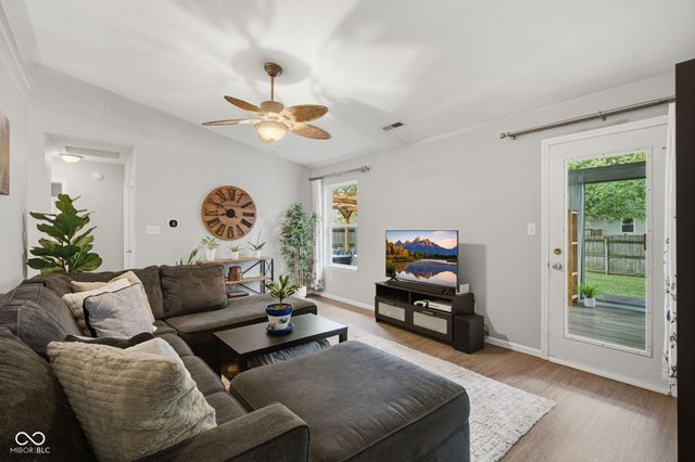 2230 Whitecliff Drive, Indianapolis, IN 46234
