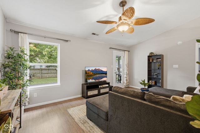 2230 Whitecliff Drive, Indianapolis, IN 46234