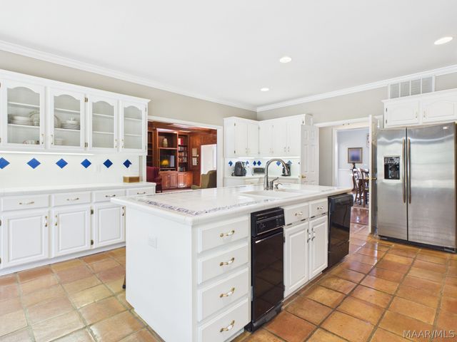 801 Wynwood Drive, Prattville, AL 36067