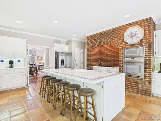 801 Wynwood Drive, Prattville, AL 36067