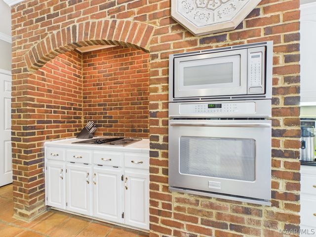 801 Wynwood Drive, Prattville, AL 36067