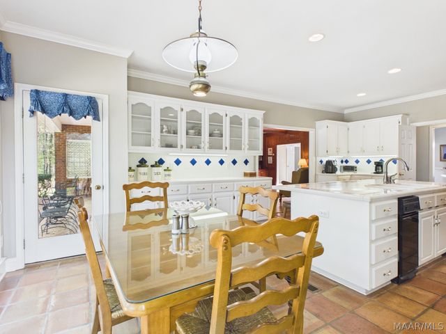 801 Wynwood Drive, Prattville, AL 36067