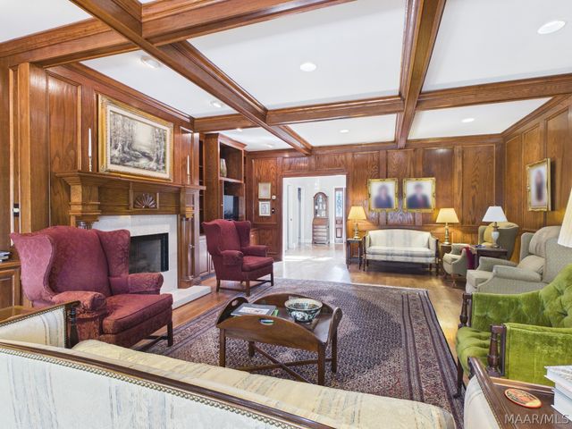 801 Wynwood Drive, Prattville, AL 36067
