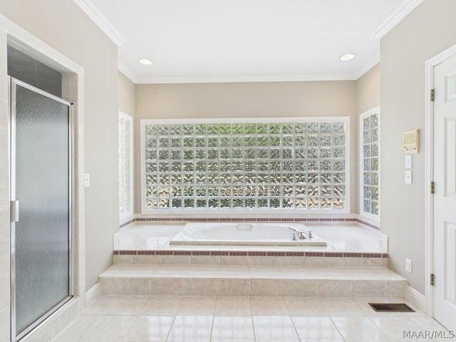 801 Wynwood Drive, Prattville, AL 36067