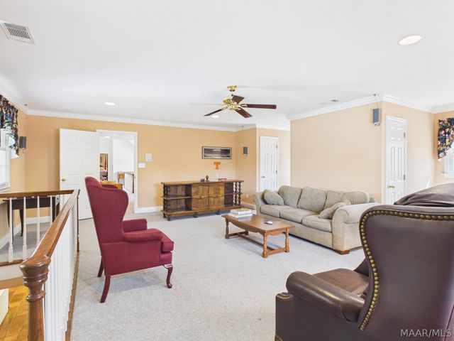 801 Wynwood Drive, Prattville, AL 36067