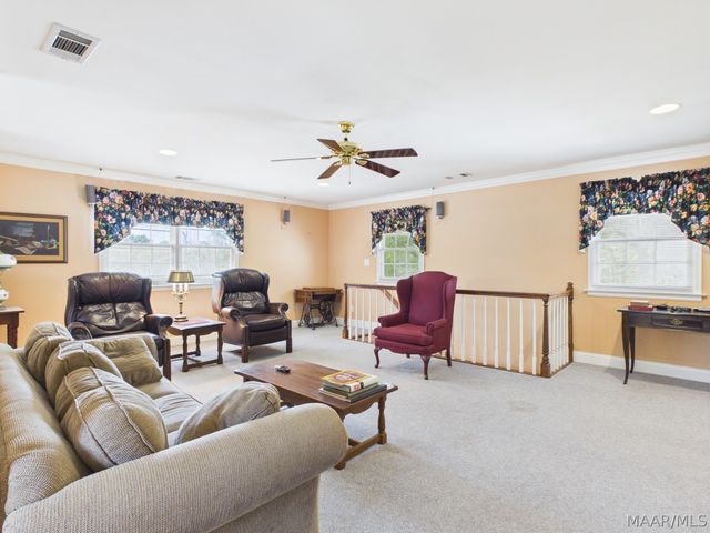 801 Wynwood Drive, Prattville, AL 36067