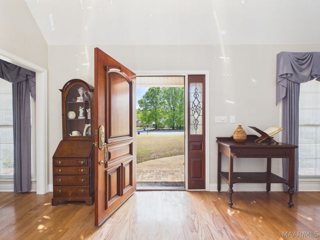 801 Wynwood Drive, Prattville, AL 36067