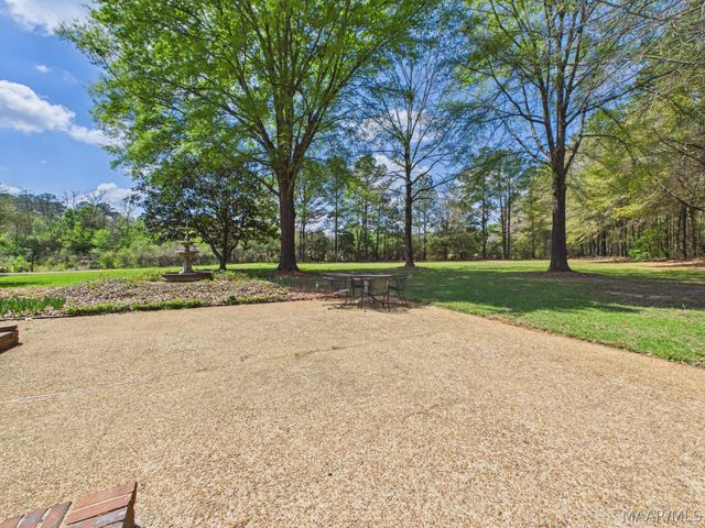 801 Wynwood Drive, Prattville, AL 36067
