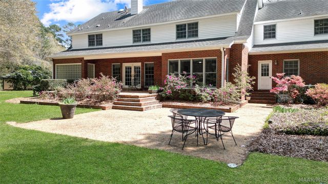 801 Wynwood Drive, Prattville, AL 36067