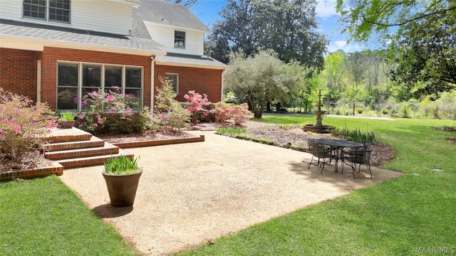 801 Wynwood Drive, Prattville, AL 36067