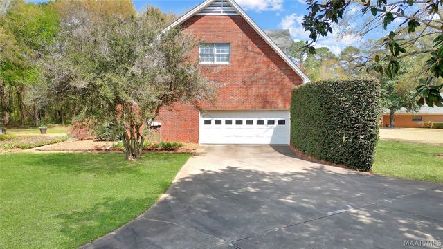 801 Wynwood Drive, Prattville, AL 36067