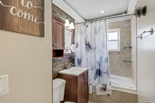5109 N Oneida Avenue, Norridge, IL 60706