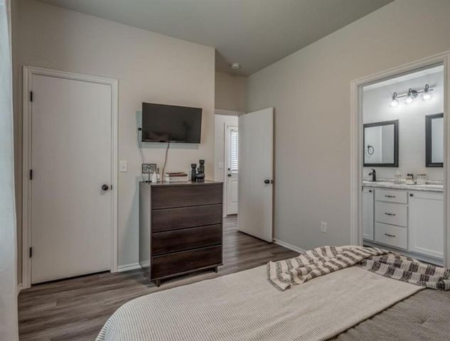 1867 Comice Drive, Newcastle, OK 73065