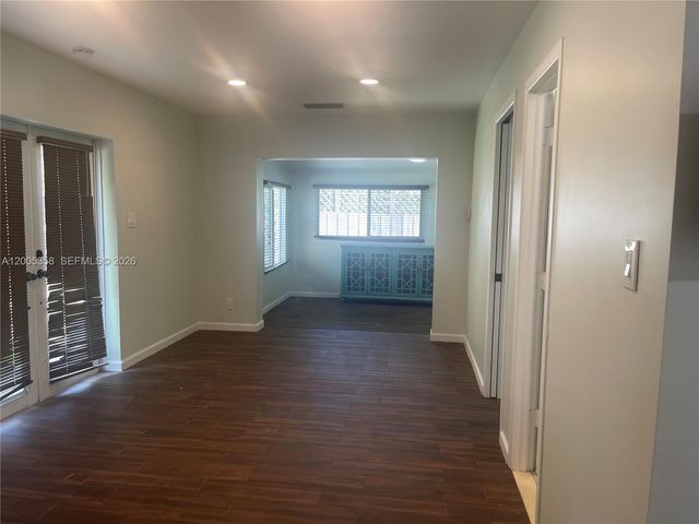 554 NE 74th St 2, Miami, FL 33138