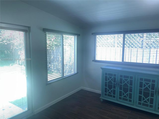 554 NE 74th St 2, Miami, FL 33138