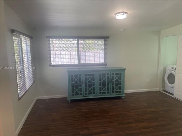 554 NE 74th St 2, Miami, FL 33138