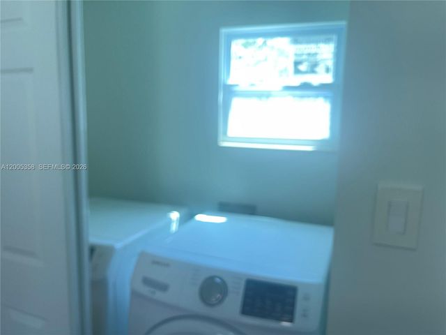 554 NE 74th St 2, Miami, FL 33138
