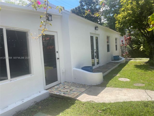 554 NE 74th St 2, Miami, FL 33138