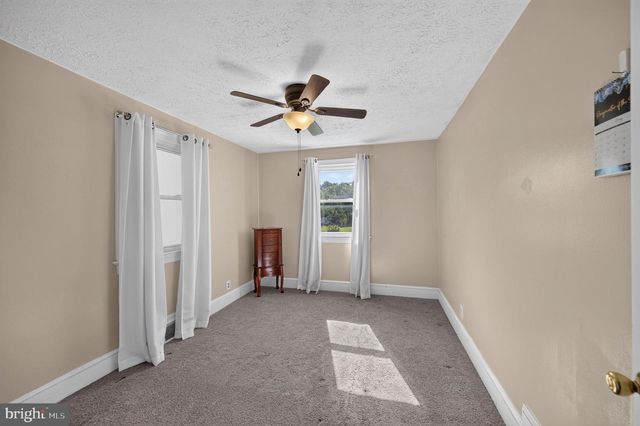 1232 STRASBURG RD, Front Royal, VA 22630
