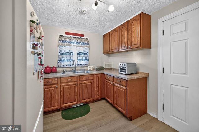 1232 STRASBURG RD, Front Royal, VA 22630