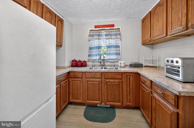 1232 STRASBURG RD, Front Royal, VA 22630