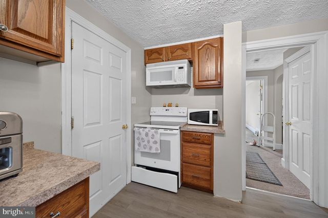 1232 STRASBURG RD, Front Royal, VA 22630
