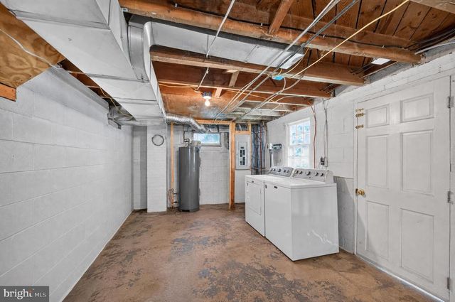 1232 STRASBURG RD, Front Royal, VA 22630
