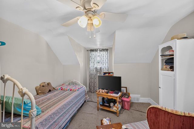 1232 STRASBURG RD, Front Royal, VA 22630