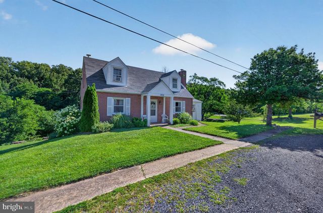 1232 STRASBURG RD, Front Royal, VA 22630