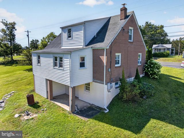 1232 STRASBURG RD, Front Royal, VA 22630