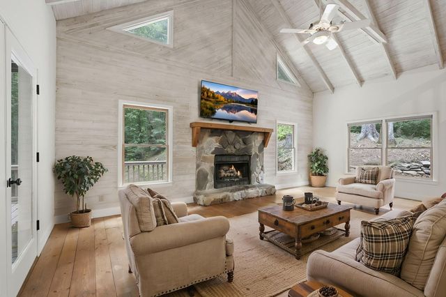 788 Joann Sisson Road, Blue Ridge, GA 30513