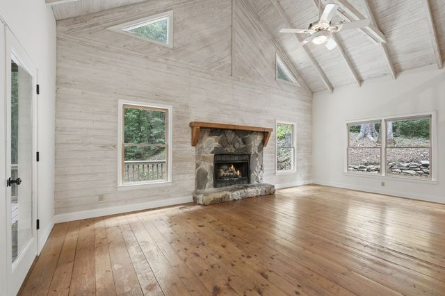 788 Joann Sisson Road, Blue Ridge, GA 30513
