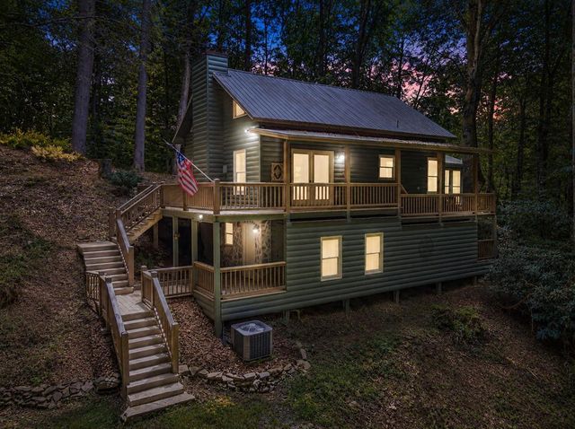 788 Joann Sisson Road, Blue Ridge, GA 30513