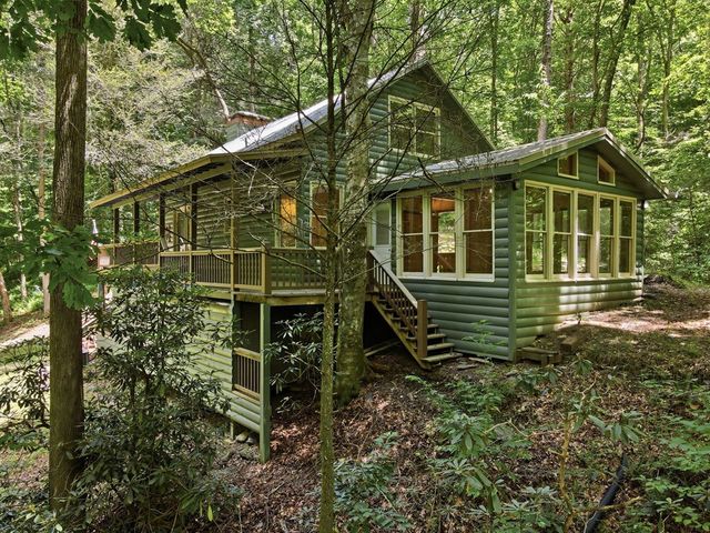 788 Joann Sisson Road, Blue Ridge, GA 30513