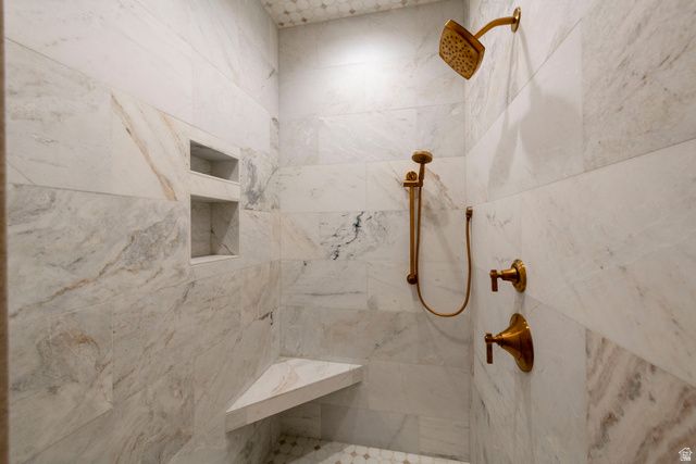 2620 E CASTO LN, Holladay, UT 84117