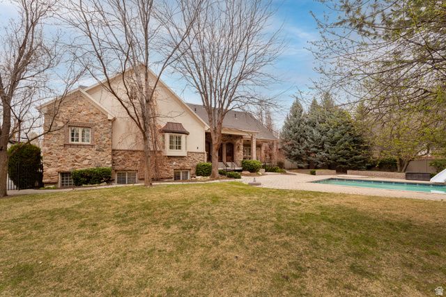 2620 E CASTO LN, Holladay, UT 84117