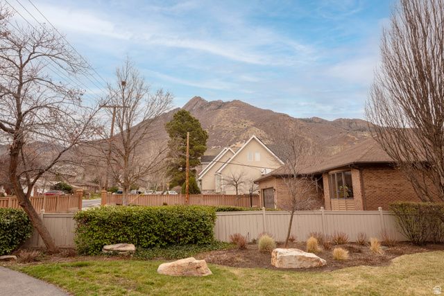2620 E CASTO LN, Holladay, UT 84117