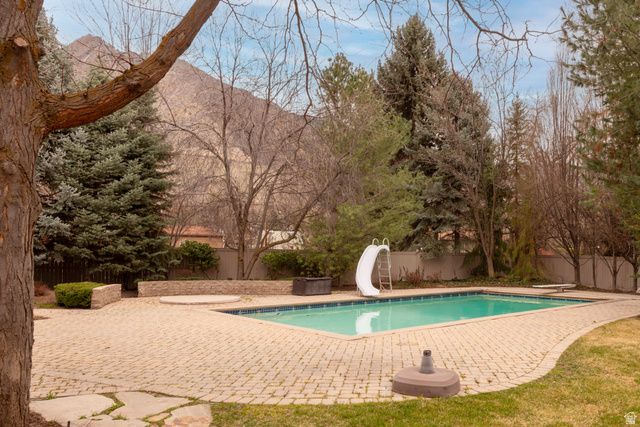 2620 E CASTO LN, Holladay, UT 84117