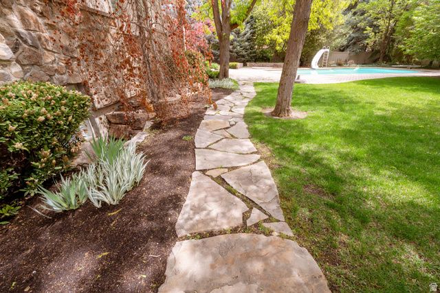 2620 E CASTO LN, Holladay, UT 84117