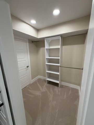 3148 Beaver Creek Drive, Lexington, KY 40517