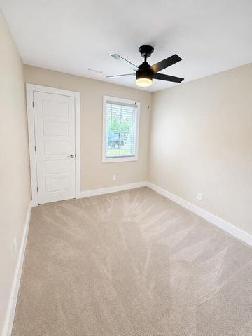 3148 Beaver Creek Drive, Lexington, KY 40517