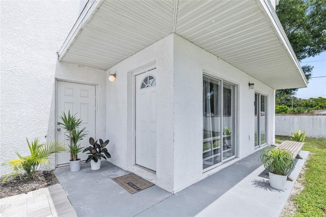 9415 CITRUS GLEN PLACE, Tampa, FL 33618