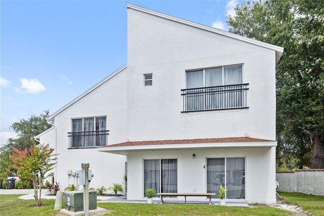 9415 CITRUS GLEN PLACE, Tampa, FL 33618