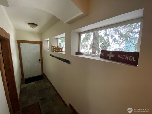 141 Kearny Drive, Snoqualmie Pass, WA 98068