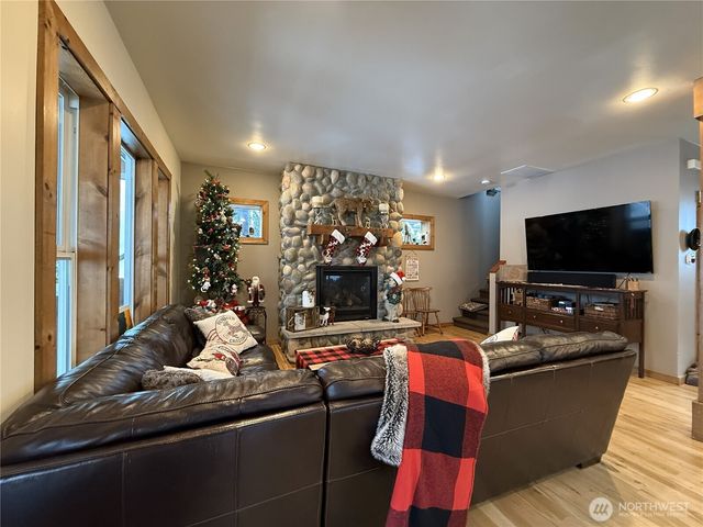 141 Kearny Drive, Snoqualmie Pass, WA 98068