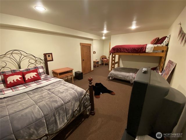 141 Kearny Drive, Snoqualmie Pass, WA 98068